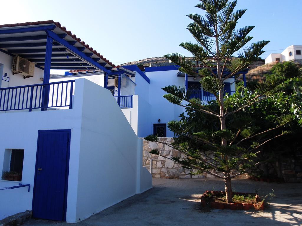 Apartamento Sarris Planet Ermoupoli Habitación foto
